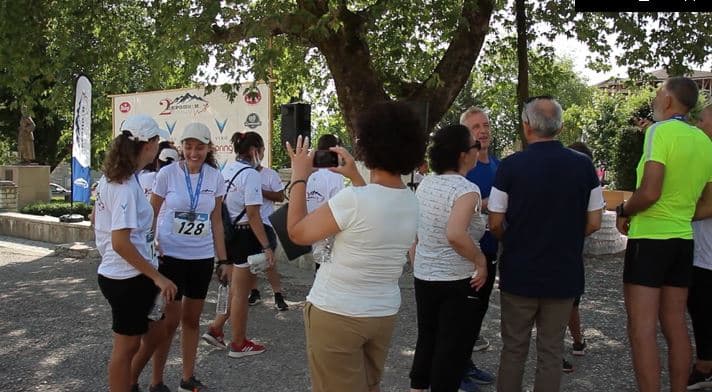 ‘Dropoli Run’ bën bashkë të rinj dhe të moshuar në maratonën e vrapit (VIDEO)