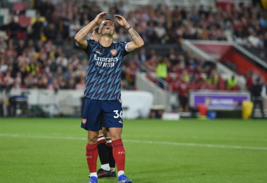 Nuk ka më dyshime, Xhaka firmos kontratën 4-vjeçare
