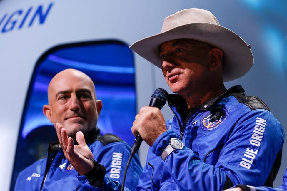 Jeff Bezos padit NASA -n për marrëveshjen e saj me SpaceX të Elon Musk