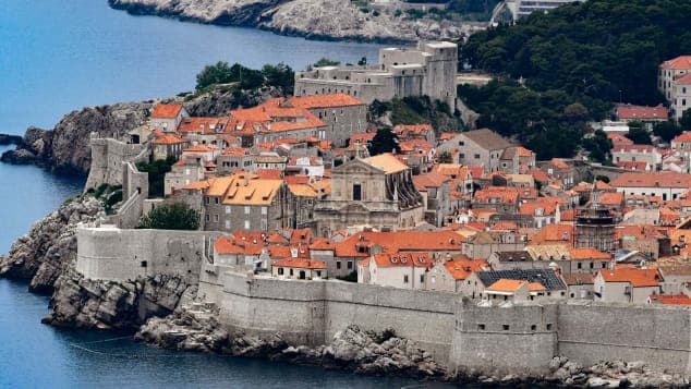 Si i mbijetoi Dubrovniku sëmundjes, luftës dhe turistëve