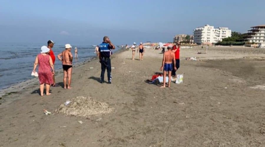 Mbytet në plazhin e Golemit një pushues