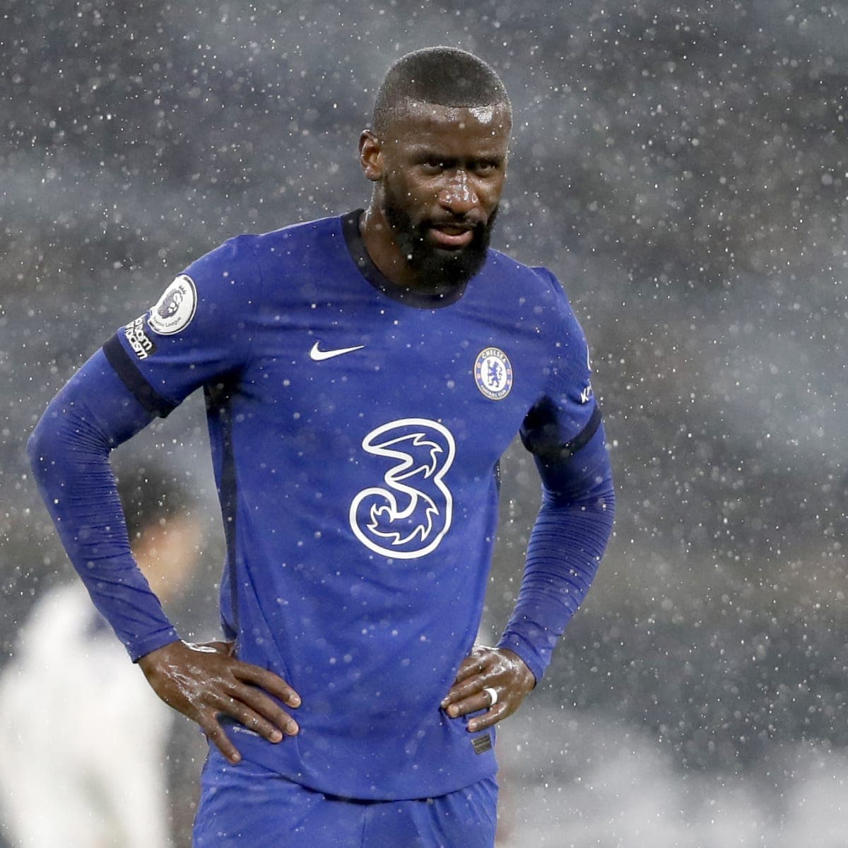 Chelsea drejt rinovimit me Rudiger 