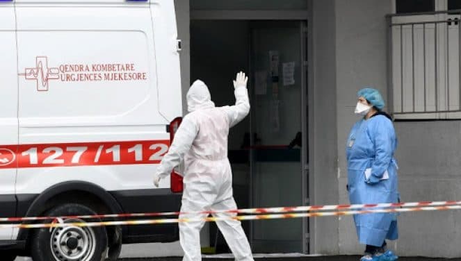 Sërish rritje të rasteve të reja në Shqipëri, 20-vjeçari nga Korça humb betejën me Covid-19