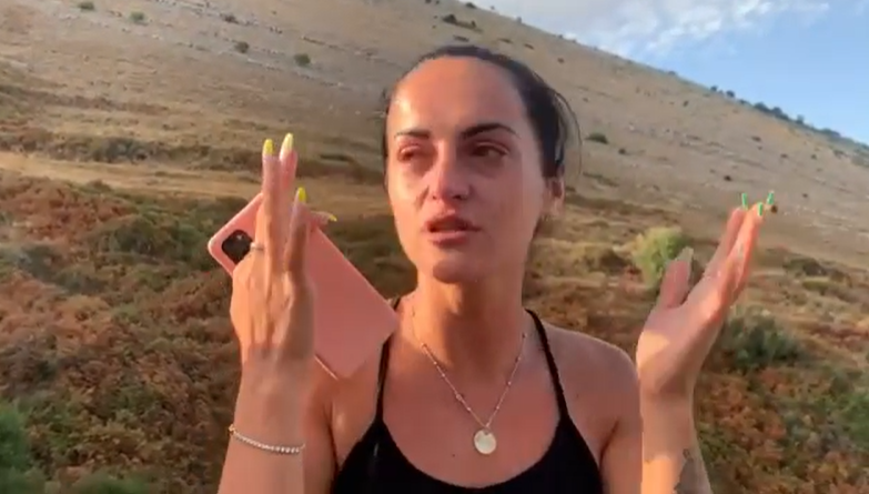 Motra e të mbijetuarës në aksident: Po vinte tek ne, më tha se paarandiente diçka të keqe! (VIDEO)