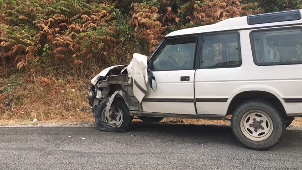 Udhëtonte me 2 të huaja, 22-vjeçarja me “Jeep” dyshohet se shkaktoi aksidentin (FOTO)
