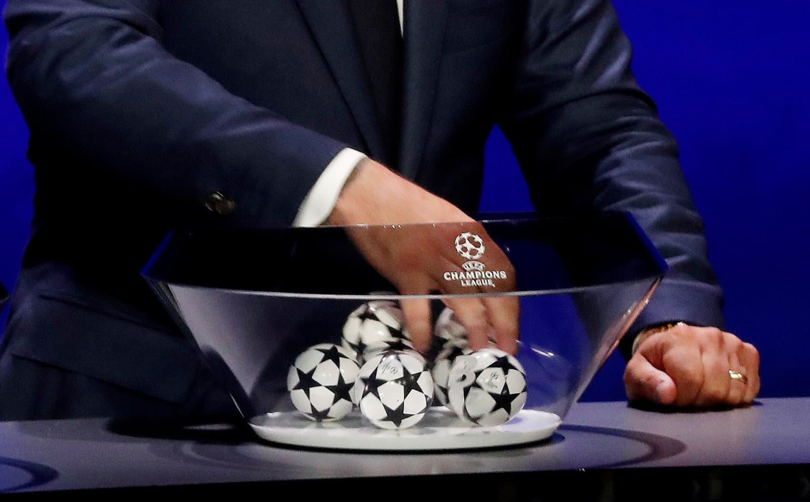 Ndarja e vazove, Milani rrezikon short “ferri” në Champions League