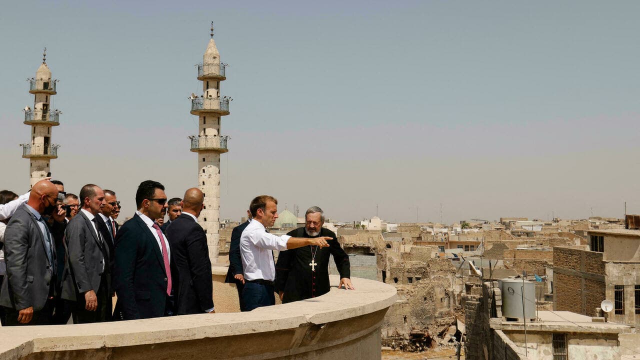 Macron viziton bastionin e grupit të Shtetit Islamik në Mosul të Irakut