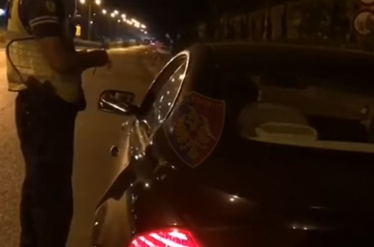 Policia Rrugore kontrolle gjatë natës, 8 patenta të pezulluara, 3 shoferë në pranga