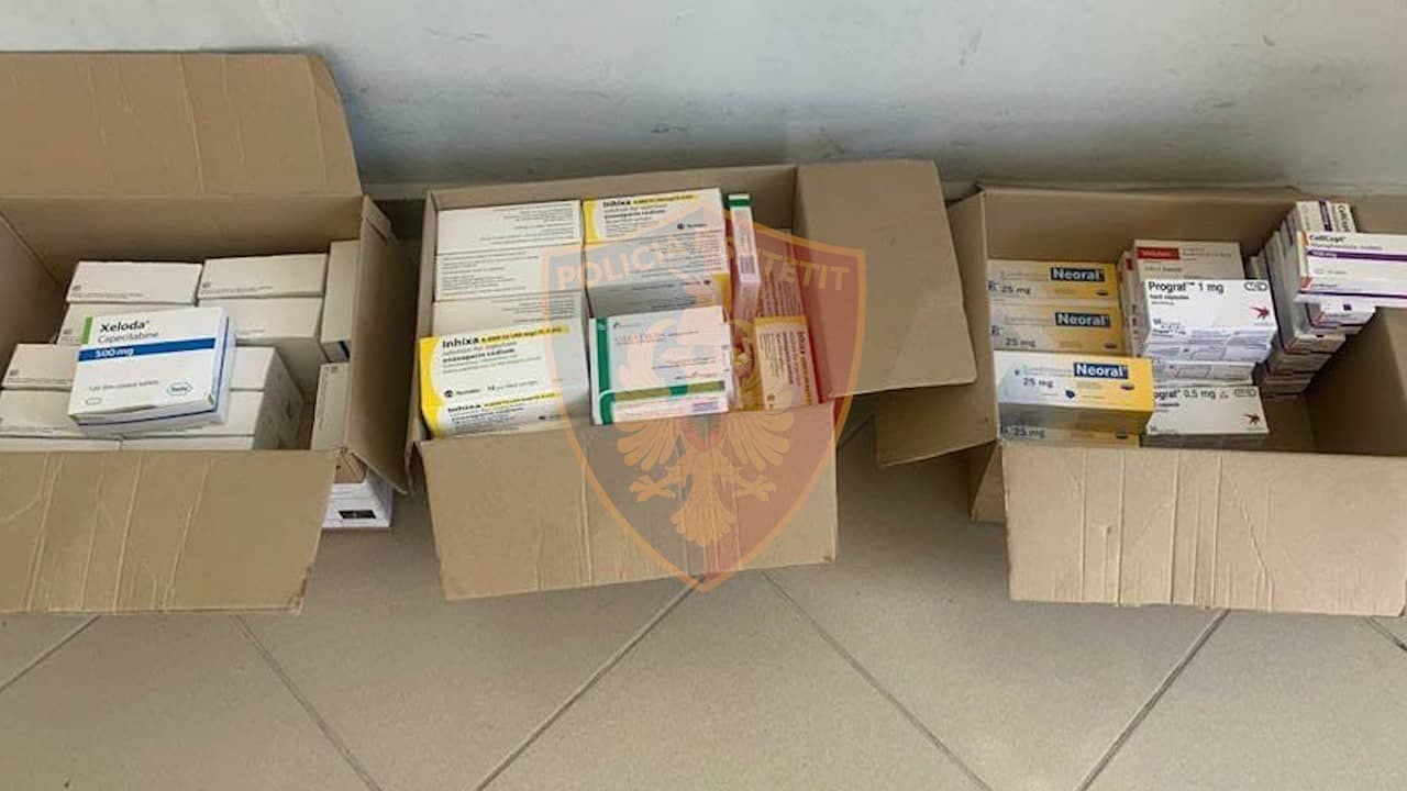 Infermieri në Korçë vjedh 10 mln lekë medikamente në spital: Kisha borxhe (VIDEO)