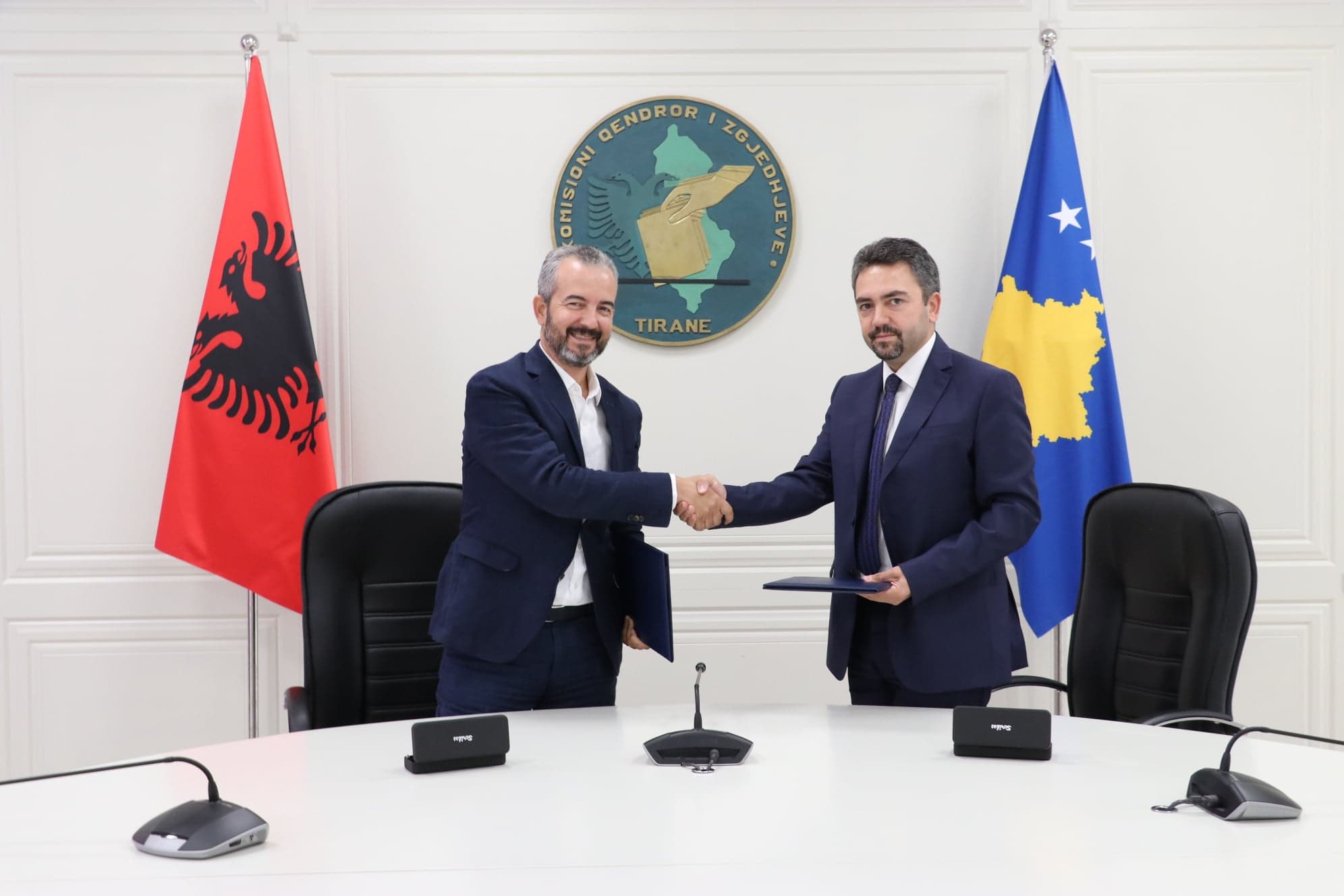 Shqipëria i huazon Kosovës kamera regjistruese për zgjedhjet e 17 tetorit