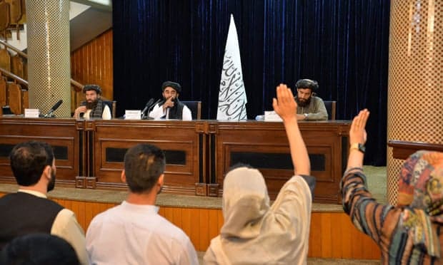 Më pak se 100 gazetare femra po vazhdojnë të punojnë në Afganistan