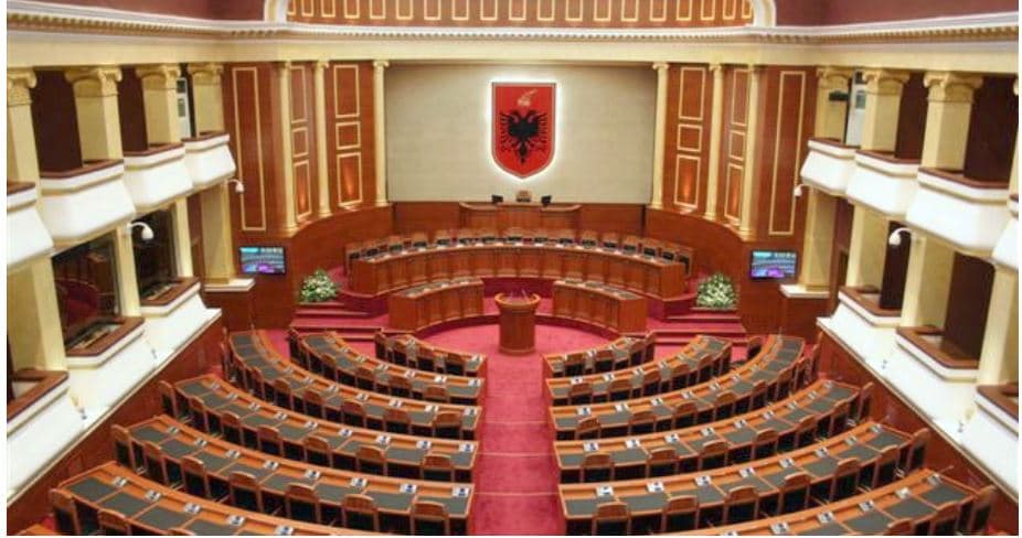 Kuvendi i ri nis punimet më 10 shtator