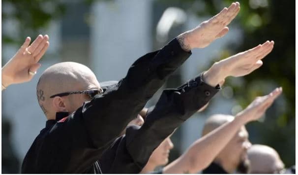 Neonazisti dënohet me detyrimin për të lexuar klasikët e letërsisë