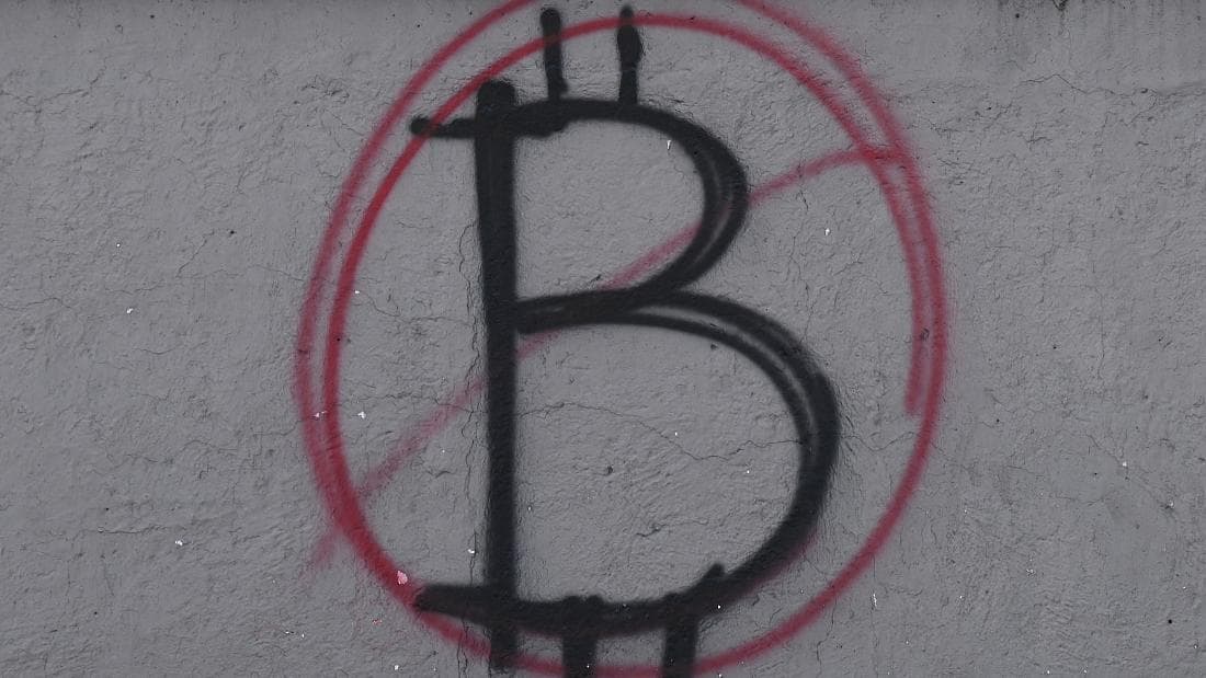 El Salvador përgatitet të përdorë Bitcoin-in, studimi tregon se shumica e njerëzve nuk e duan