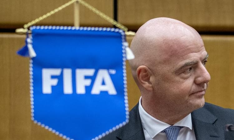 FIFA kërkon zhvillimin e Botërorit çdo dy vite, UEFA del kundër