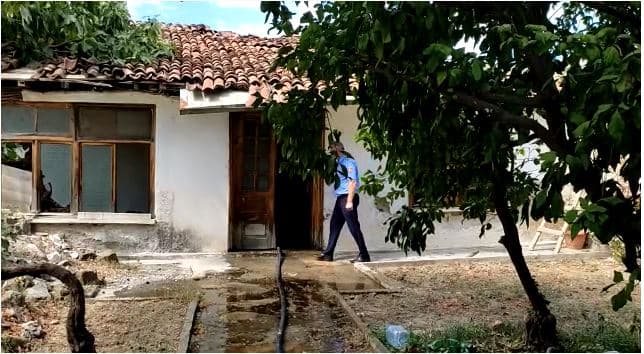  Digjet një shtëpi e pabanuar në Elbasan