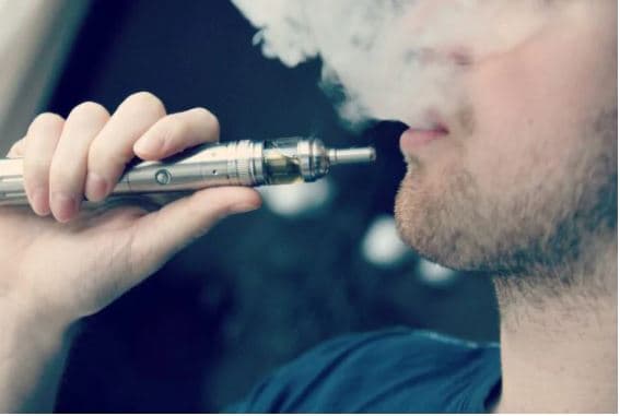 Cigaret elektronike me nikotinë mund të rrisin mpiksjen e gjakut