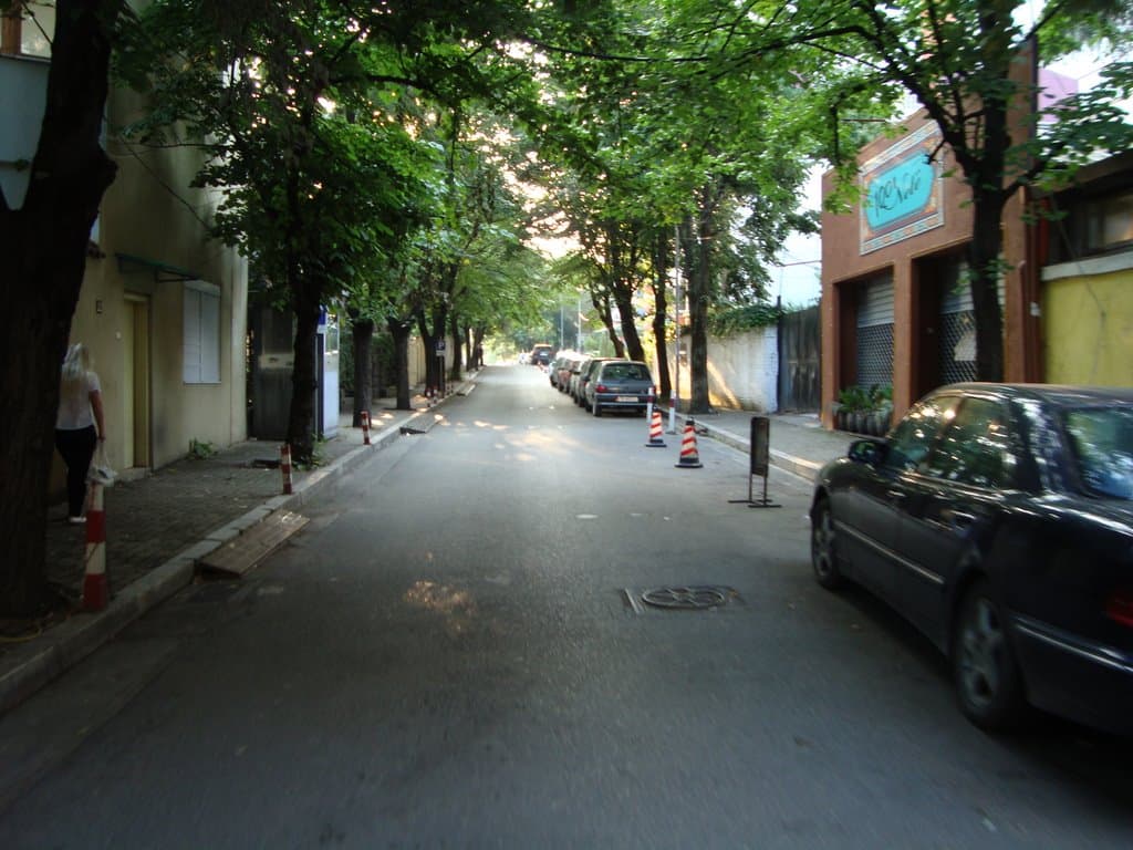 Çantë e dyshimtë në Tiranë, forcat xheniere nuk konstatuan material të rrezikshëm