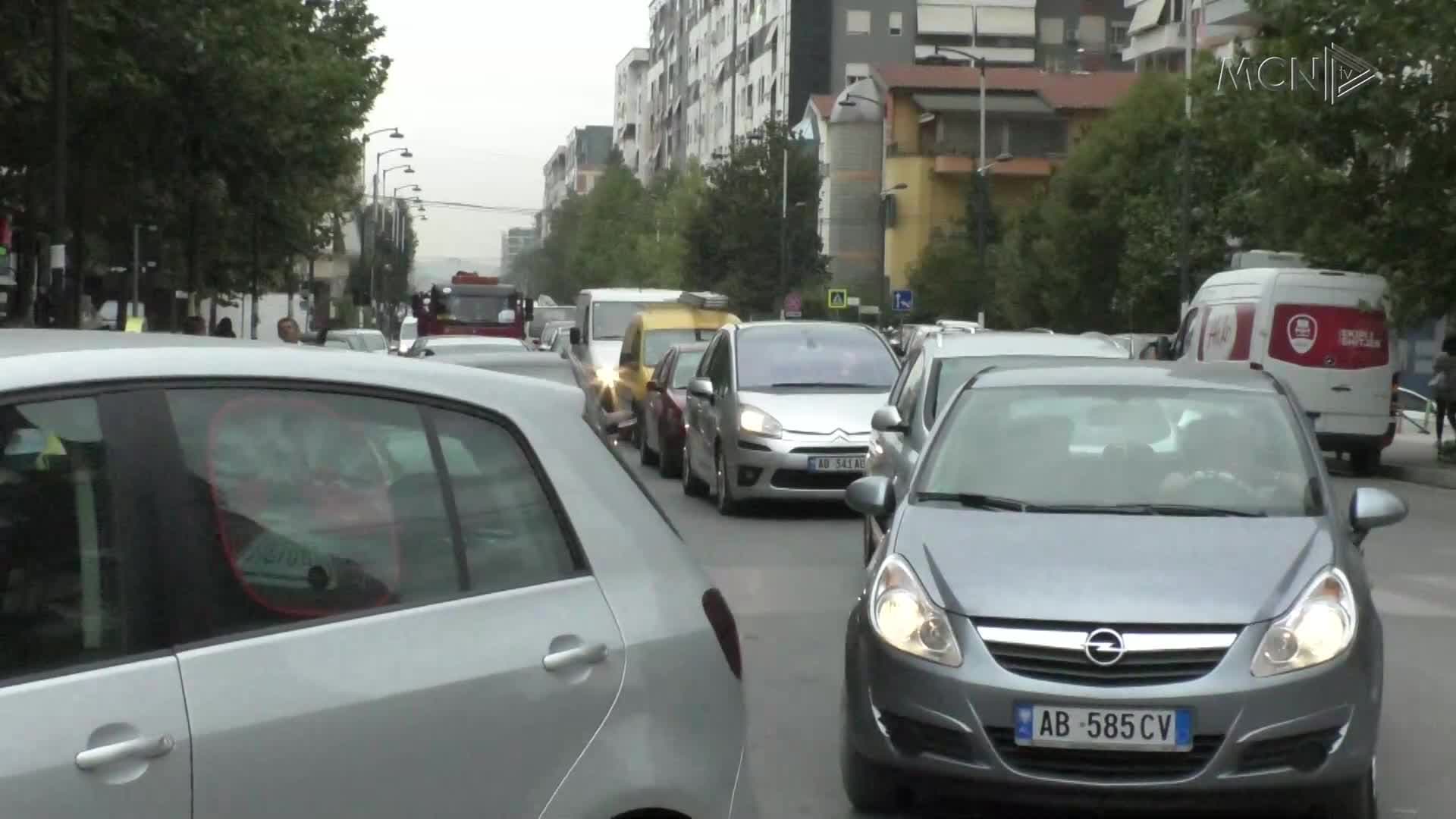 Trafiku të Unaza e re bllokon kryeqytetin (VIDEO)