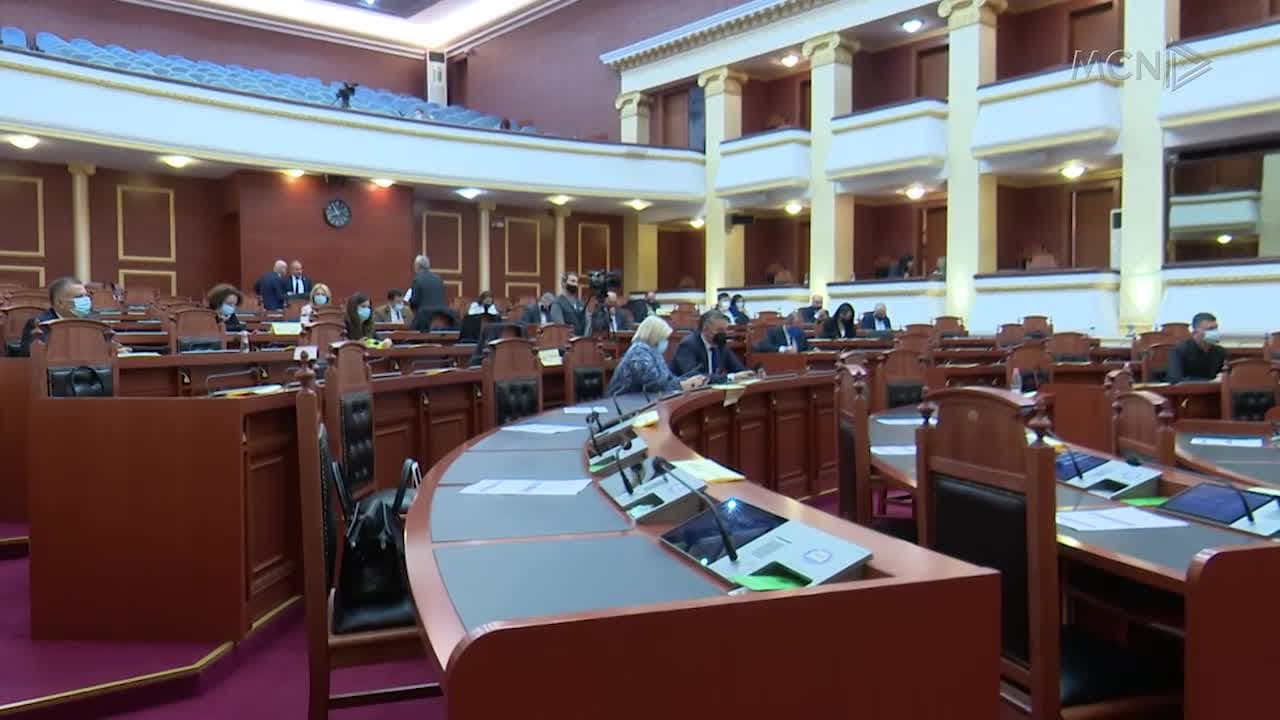 Mbledhja e parë e Kuvendit mes dy seancash (VIDEO)