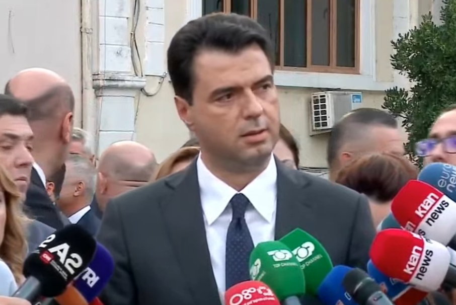 Basha: Në sallën e Kuvendit janë shkatërruesit e zgjedhjeve!