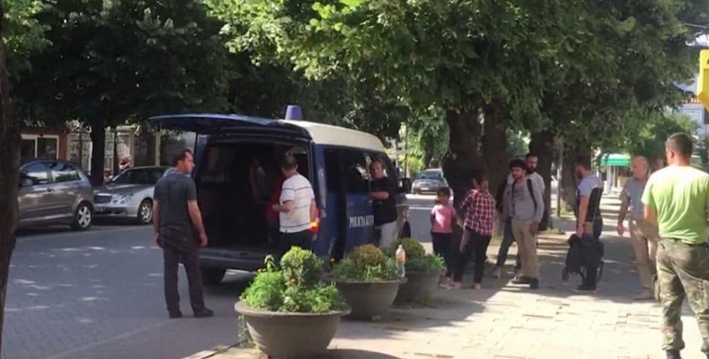 Transport refugjatësh drejt BE, arrestohet 37-vjeçari, në kërkim një tjetër
