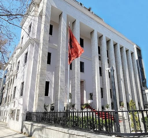 Gjykata e Lartë thërret mbledhjen e gjyqtarëve për vakancat në KLGJ