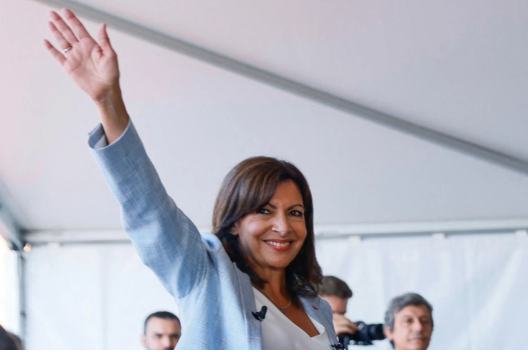 Kryebashkiakja e Parisit shpall kandidaturën presidenciale