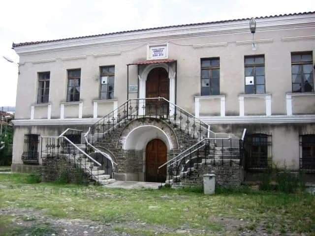 Mbyllja e shkollave në Elbasan/ Açka: Ku po shtegtojnë fëmijët e shkollave shqiptare