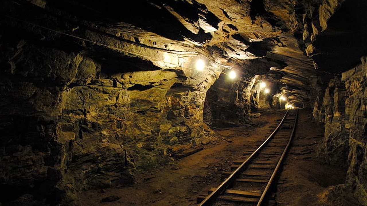 Iu shemb masivi i mineralit, 60-vjeçari nën rrënoja prej dy ditësh