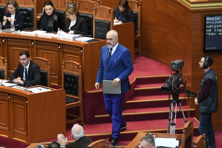 Dokumenti/ Nga Berisha te Kryemadhi, deputetët që nuk votuan qeverinë “Rama 3”