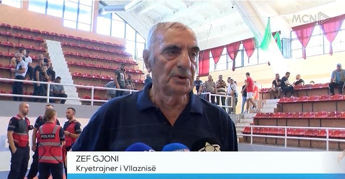 Grushte nga ringu në parket/ Përleshen tifozët e sportistët, ndërpritet Kampionati i Boksit (VIDEO)