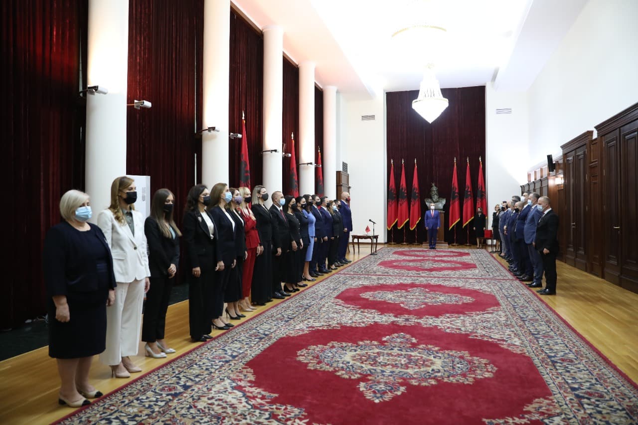 OSBE, Soreca e Varhelyi urojnë qeverinë e re “Rama 3”