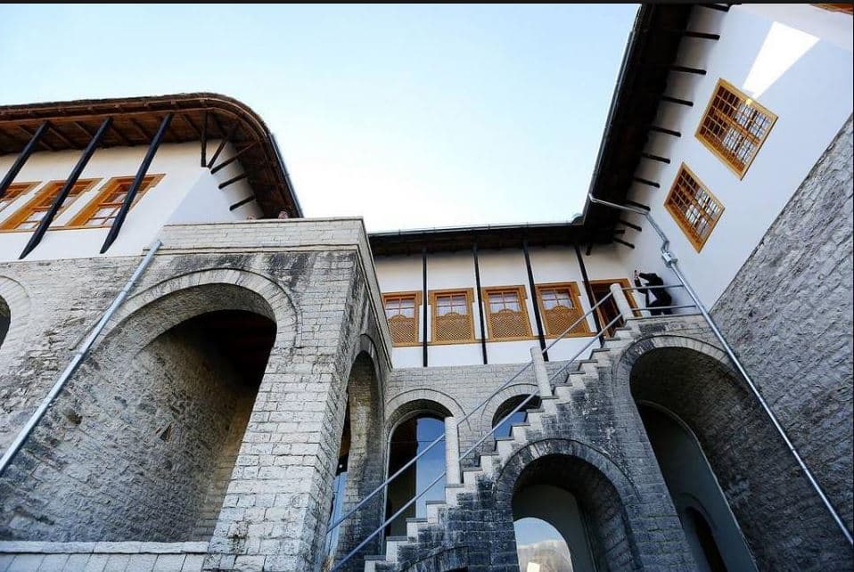      Ditët e Trashëgimisë Kulturore/ Margariti: Po rijetësojmë shtëpinë e gjeniut të letrave, Ismail Kadare
