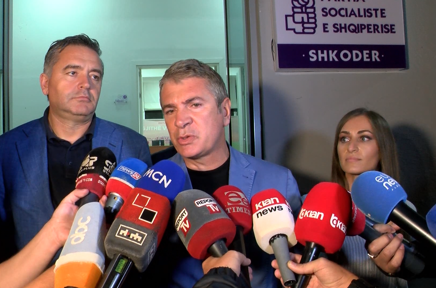 Mbledhja e PS në Shkodër shoqërohet me debate, baza kundër Gjiknurit e Klosit për punësimet