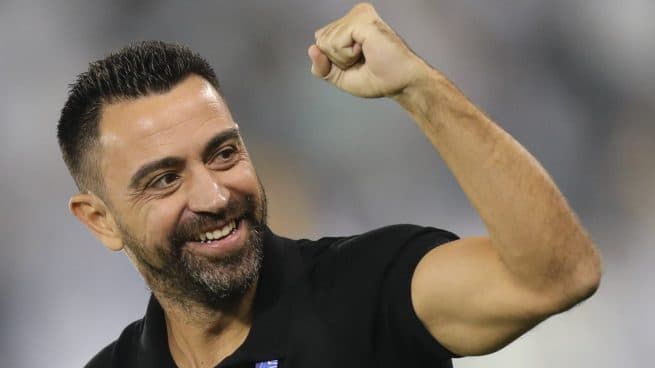 Barcelona vlerëson Xavi-n për stolin