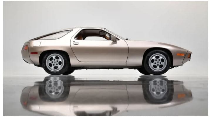 Porsche i përdorur nga Tom Cruise në ’82-shin shitet për 25-fishin e vlerës