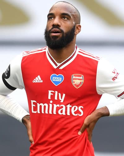 Lacazette drejt largimit
