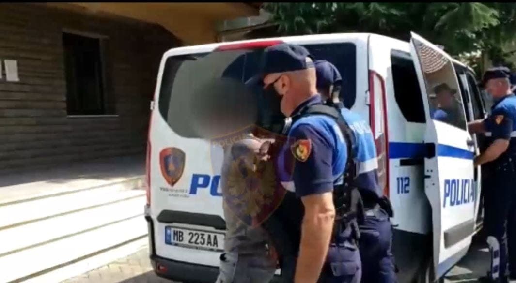 Në kërkim për dy vepra penale, arrestohet 33-vjeçari në Kuçovë