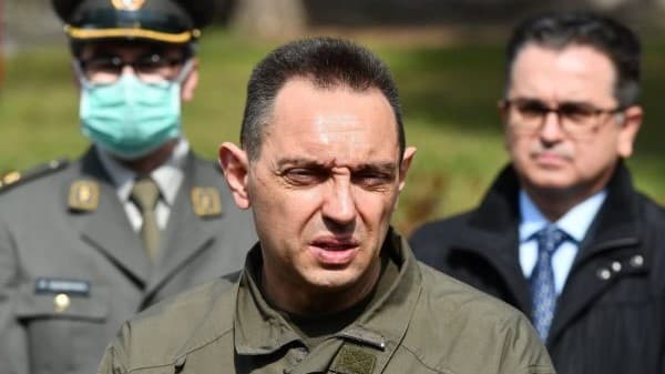Vulin fyen Kurtin: Mjafton një budalla për të nisur luftën
