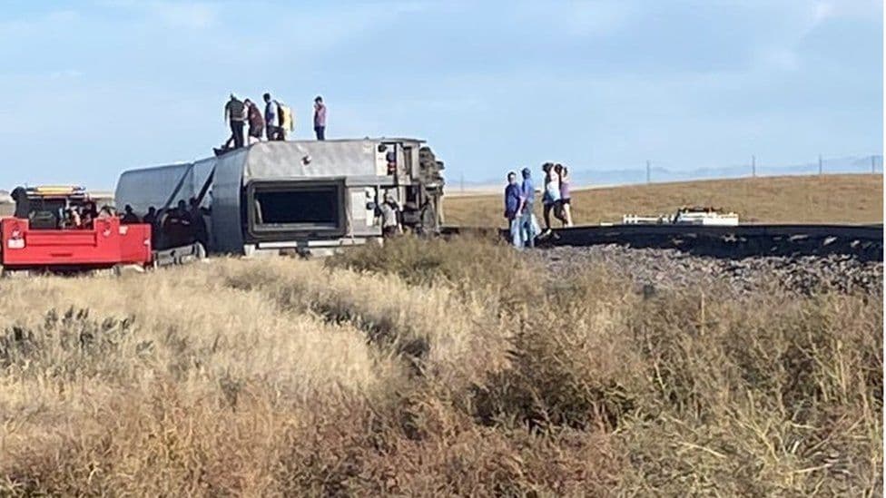 Treni del nga shinat, tre të vdekur dhe dhjetëra të plagosur në SHBA