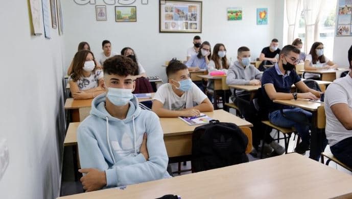  Basha për ditën e parë të shkollës: Vit shkollor sfidues për shkak të pandemisë