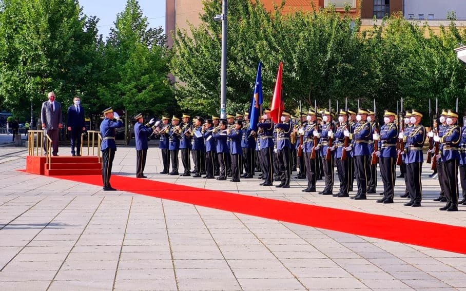   Rama arrin në Kosovë, pritet me ceremoni shtetërore nga Kurti (VIDEO)