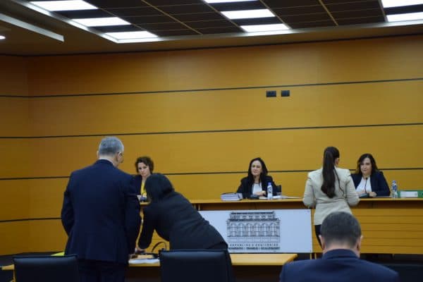 KPA lë në fuqi shkarkimin e gjyqtarit të Durrësit, Arben Vrioni