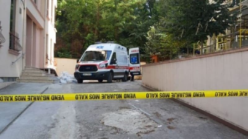 Pogradec, i moshuari hidhet nga kati i tretë i banesës dhe vdes