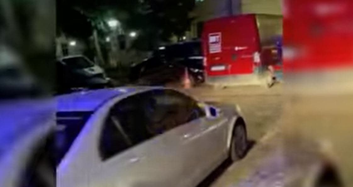 Transportonin emigrantë të paligjshëm nga Shqipëria në Kosovë, arrestohen 6 persona