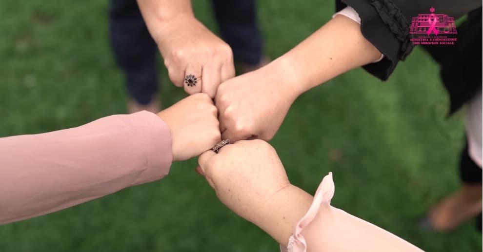 Çelet fushata e luftës kundër kancerit të gjirit, mamografi falas për gratë në çdo spital rajonal
