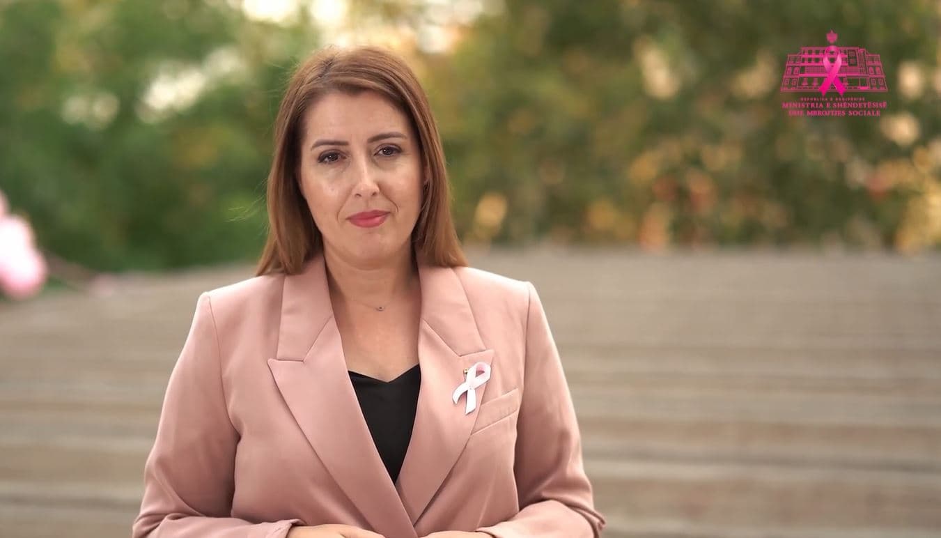 Muaji i ndërgjegjësimit kundër kancerit të gjirit, Manastirliu: Mamografi falas në çdo spital rajonal
