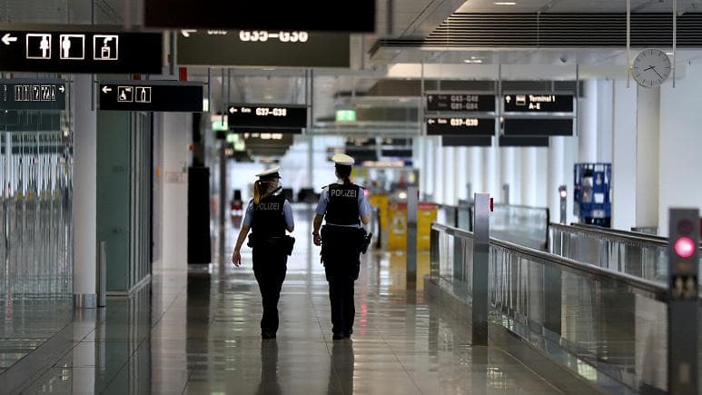 Gjendet predhë në një çantë shpine, mbyllet aeroporti në Gjermani