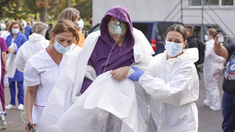 Zjarr në një spital në Rumani, të paktën nëntë të vdekur